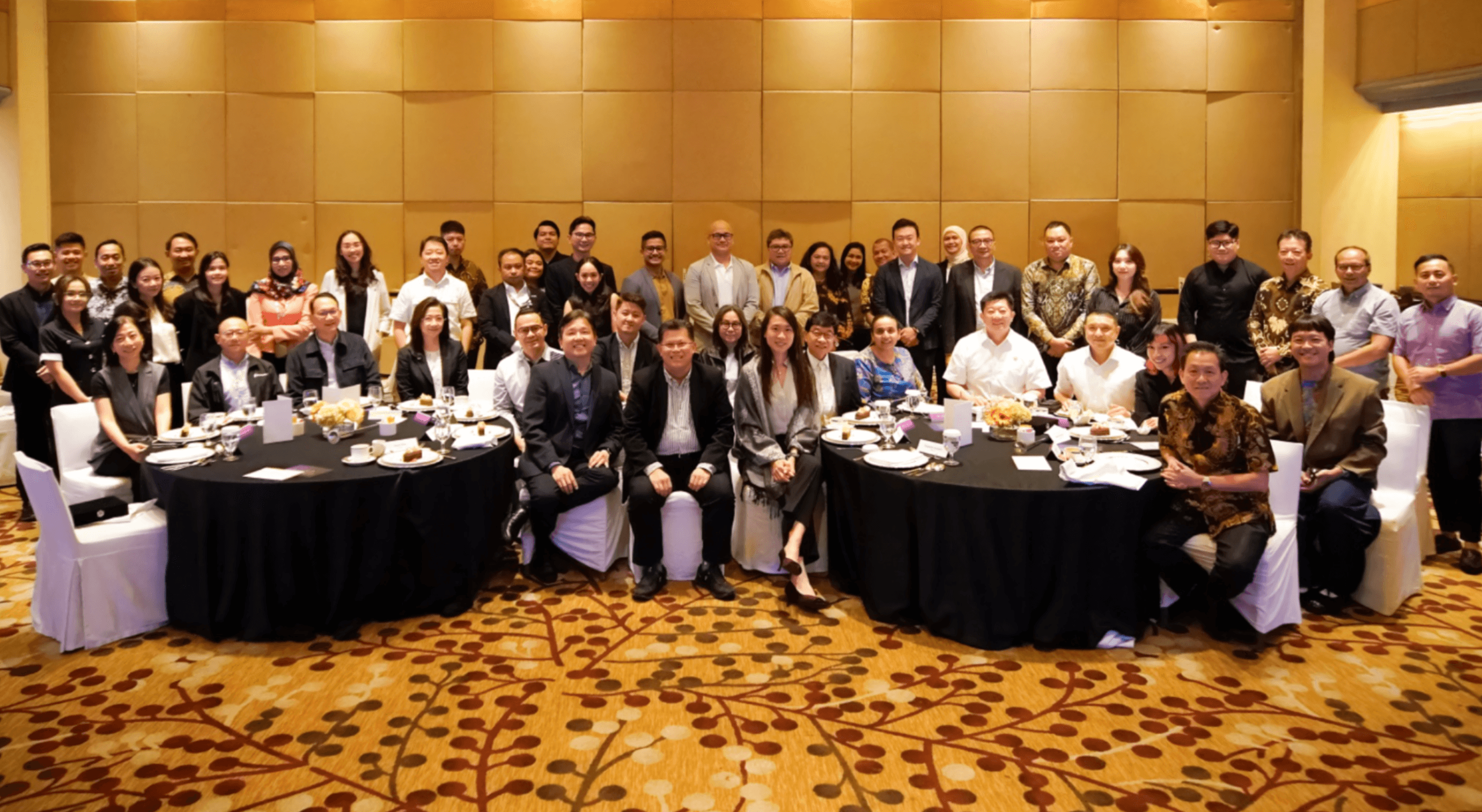 Accelerating AI Transformation: 1ENGAGE Partners with Meta to Host Inaugural CxO Luncheon 